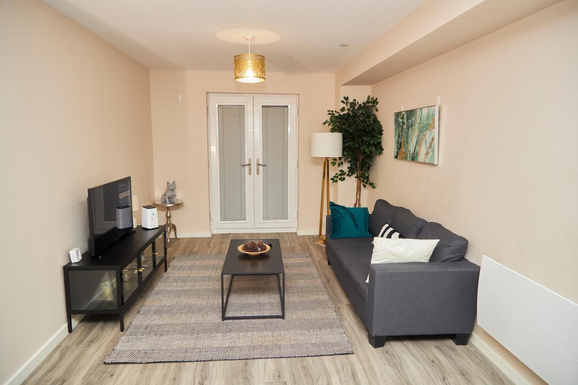 Deluxe And Cozy Two Bedroom With 1 Bathroom And Open Balcony Manchester Ngoại thất bức ảnh